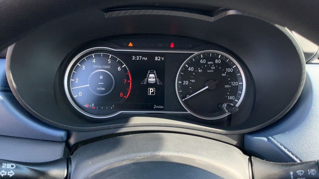 2025 Nissan Versa 1.6 SV photo 20