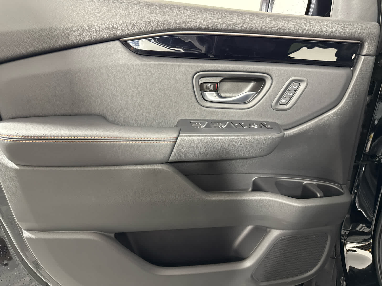 2025 Honda Pilot TrailSport photo 16