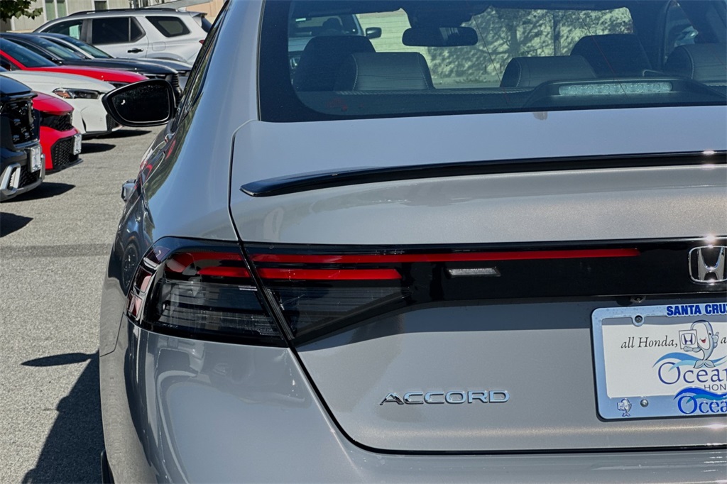 2025 Honda Accord Hybrid Sport-L photo 22