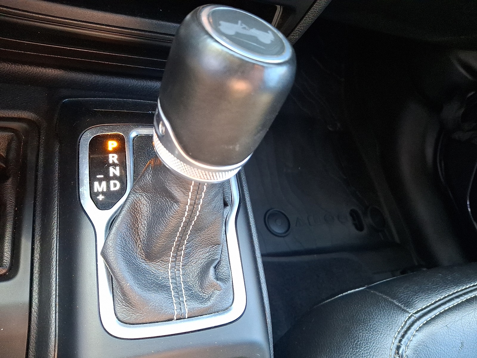 2022 Jeep Wrangler Unlimited Sahara photo 14