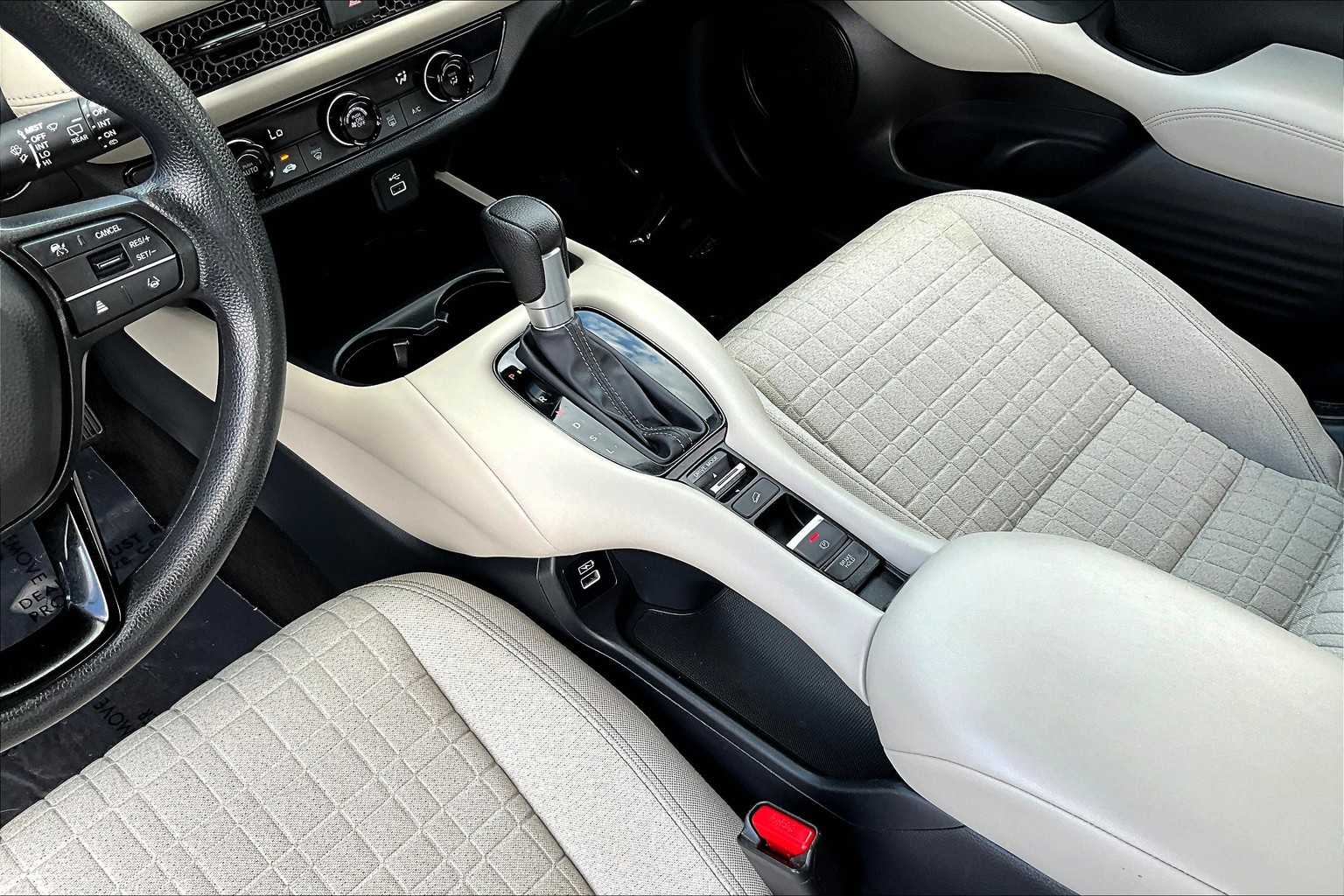 2023 Honda HR-V LX photo 15