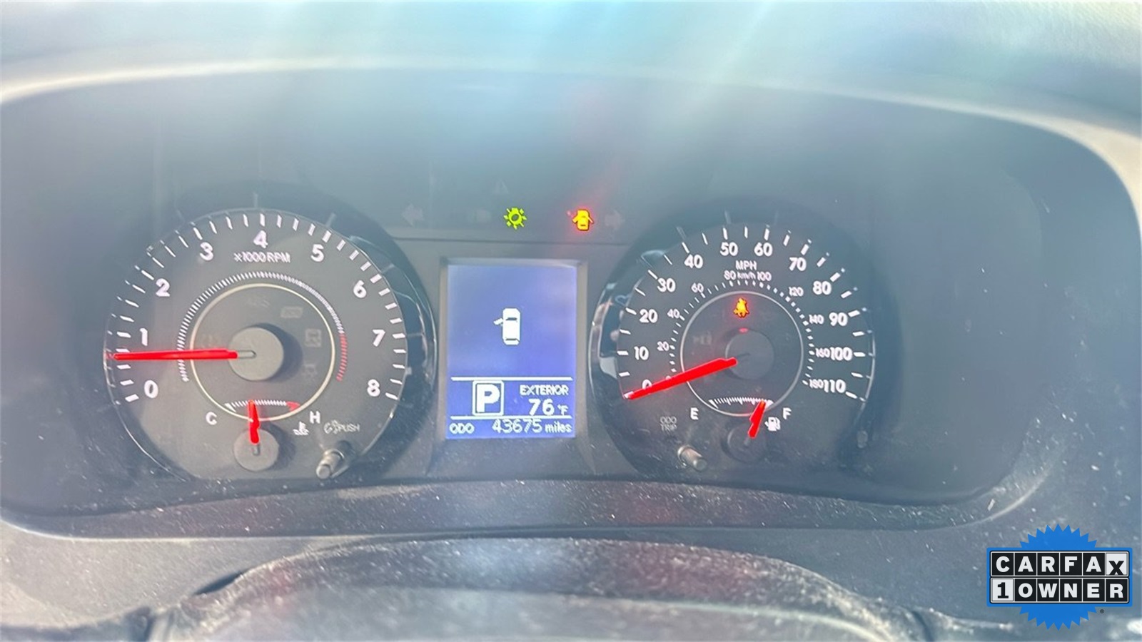 2017 Toyota Sienna LE photo 2