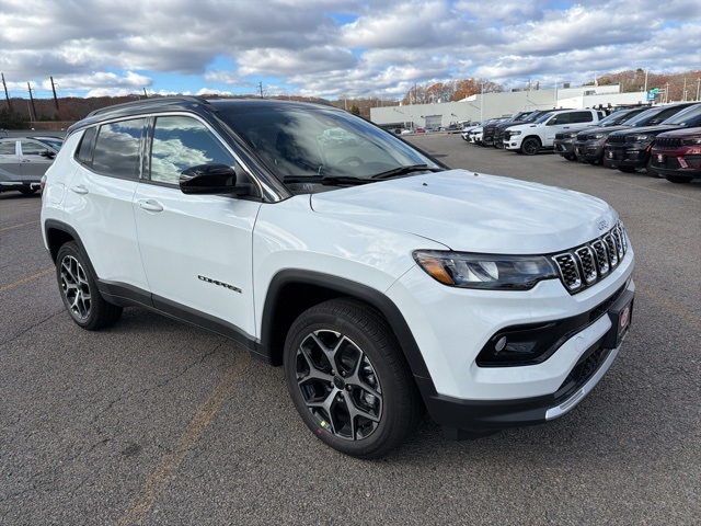 2026 Jeep Compass Limited's photo
