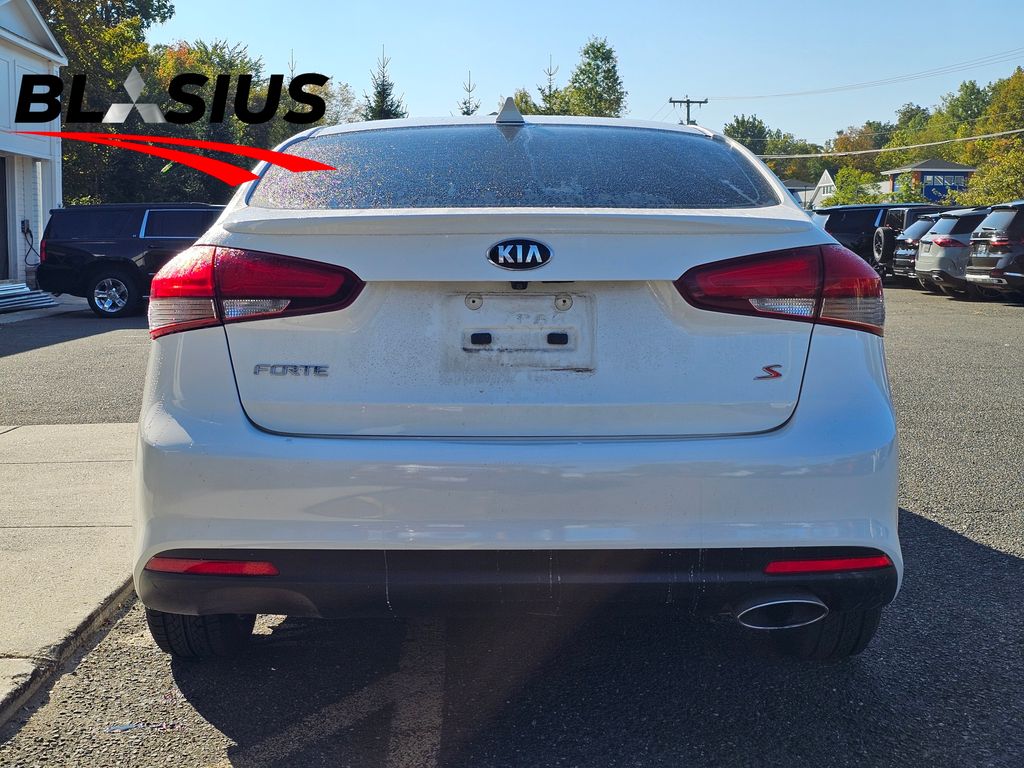 2017 Kia Forte S photo 5