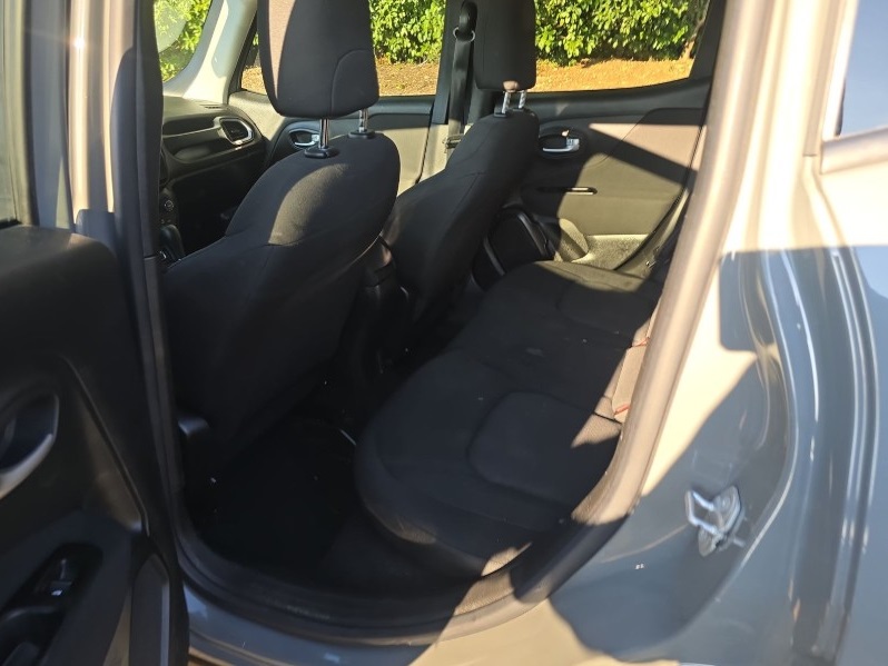 2021 Jeep Renegade Sport photo 25