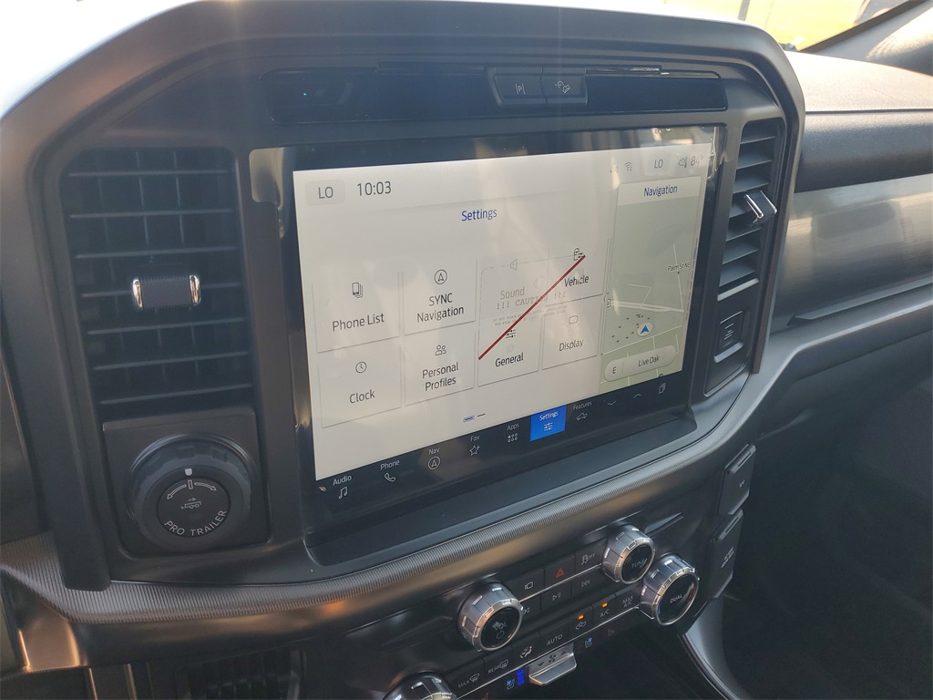 2025 Ford F-150 Lariat photo 13