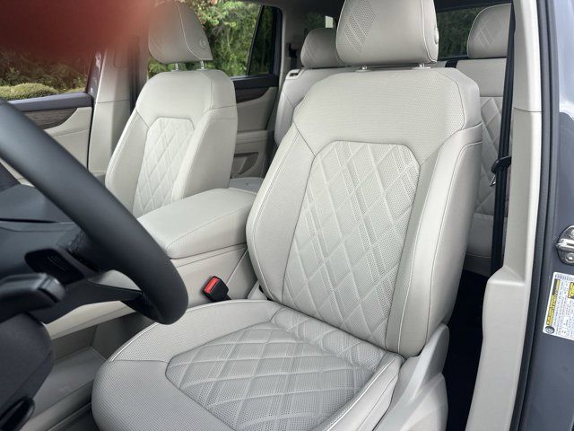 2026 Volkswagen Atlas SEL Premium R-Line photo 2