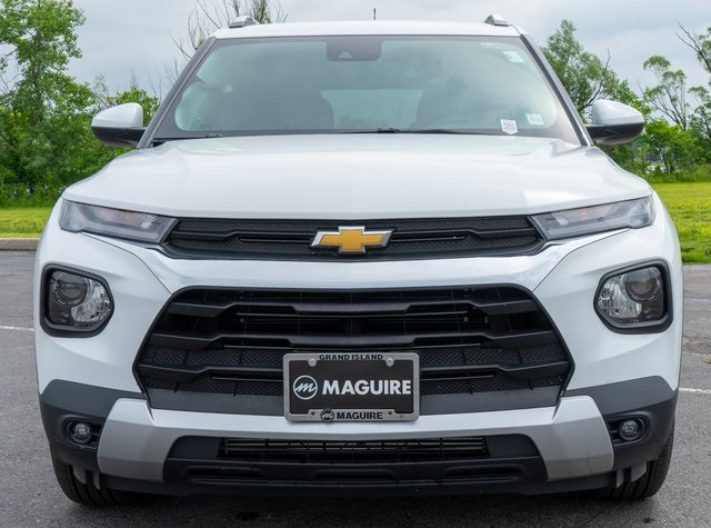 2023 Chevrolet Trailblazer LT photo 2