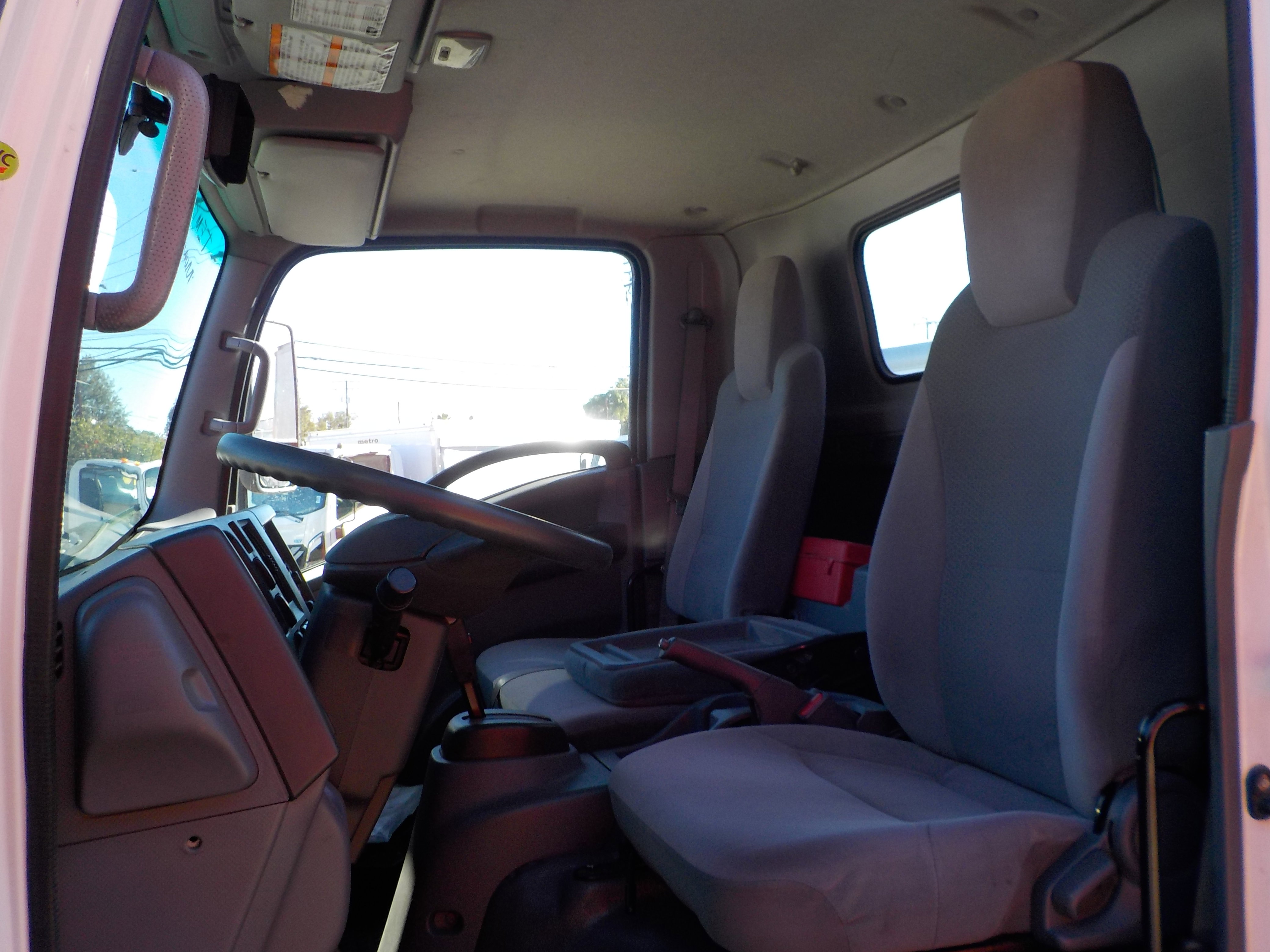 2019 Isuzu NQR photo 4