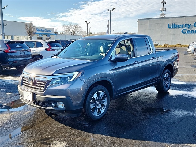 2019 Honda Ridgeline RTL-T photo 3