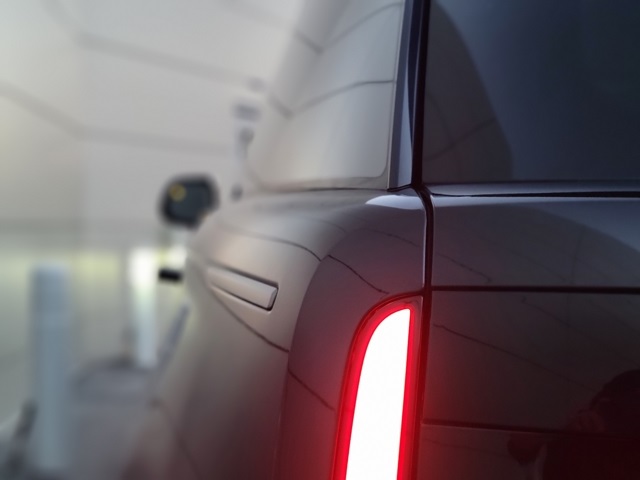 2023 Land Rover Range Rover SE photo 37