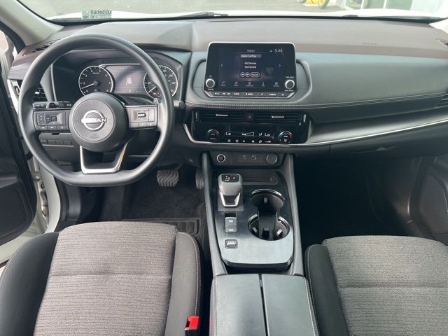 2023 Nissan Rogue SV photo 5