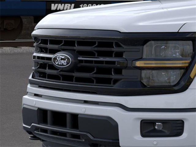 2025 Ford F-150 XLT photo 14