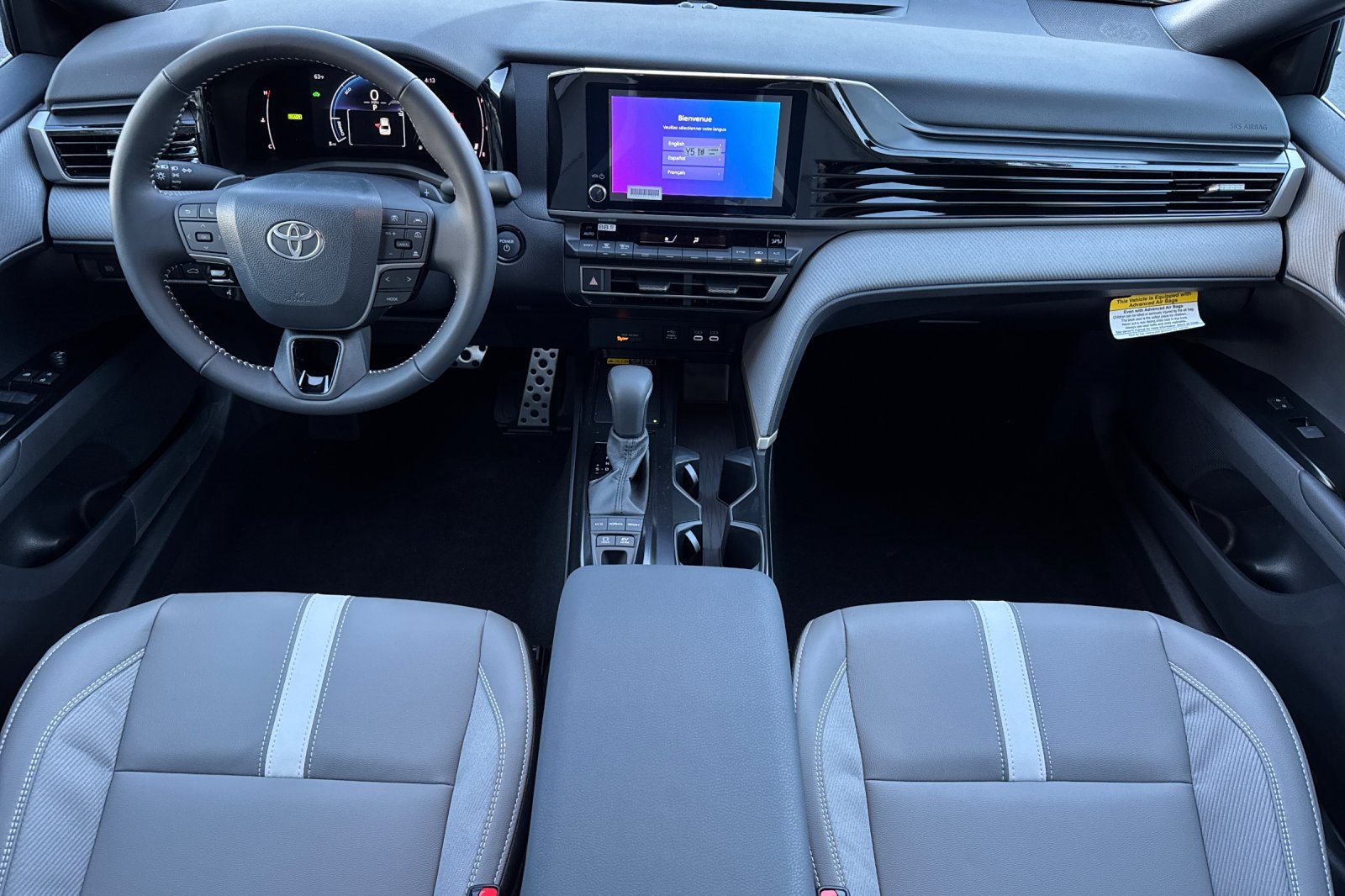 2026 Toyota Camry SE photo 4