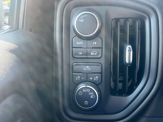 2021 Chevrolet Silverado 1500 Custom photo 17