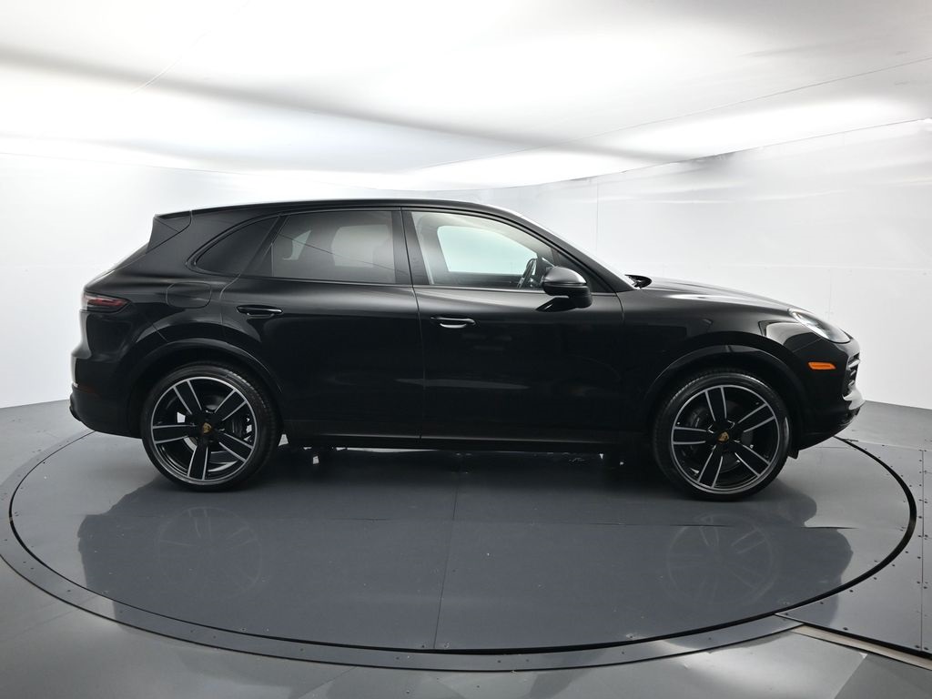 2023 Porsche Cayenne Base photo 13