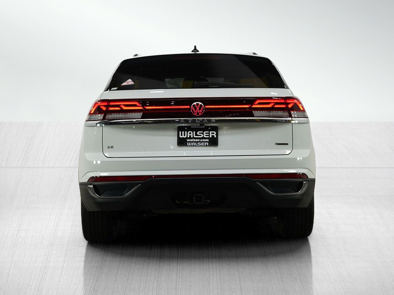 2024 Volkswagen Atlas Cross Sport SE Technology photo 2