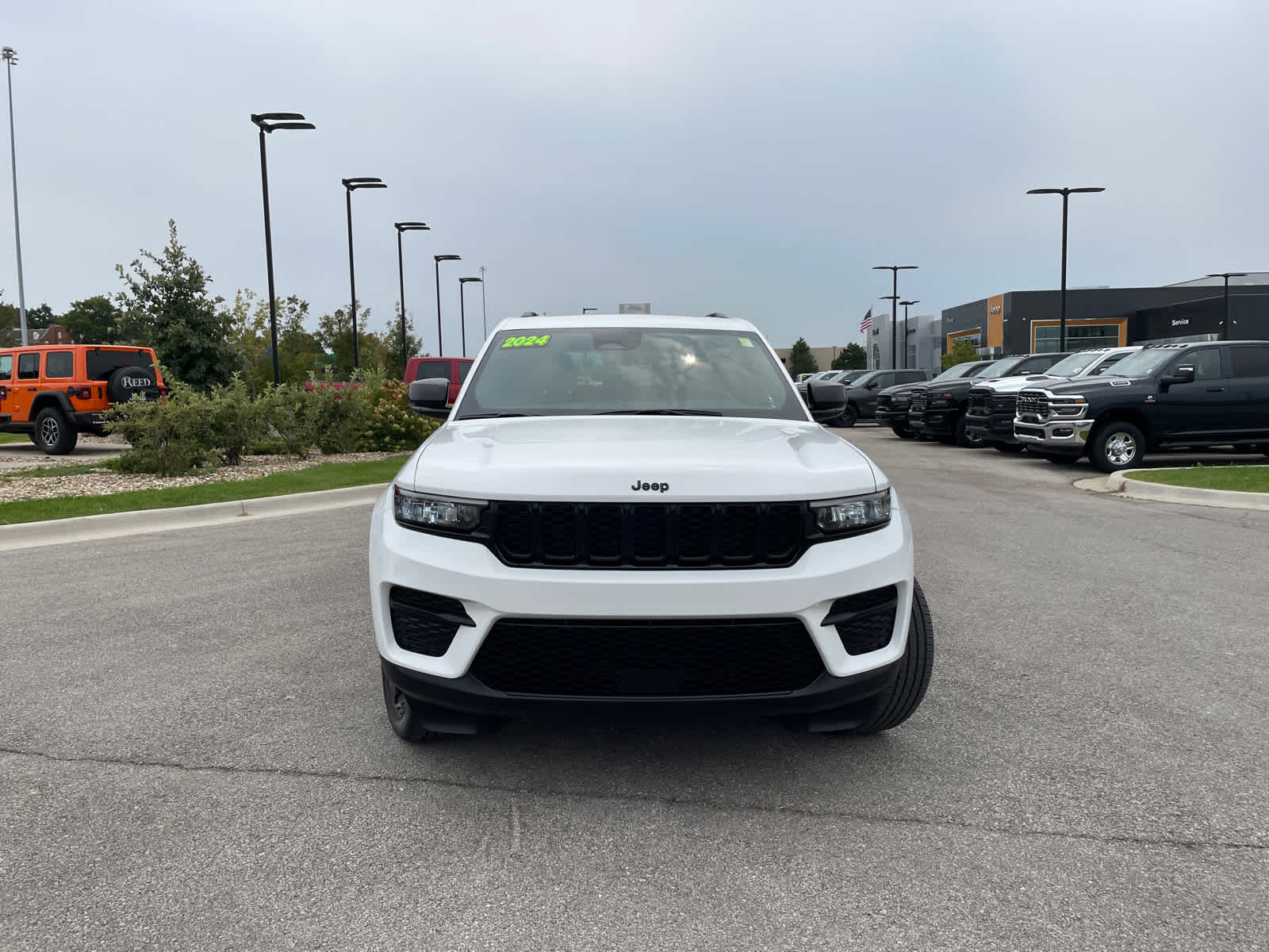 2024 Jeep Grand Cherokee Altitude X photo 3