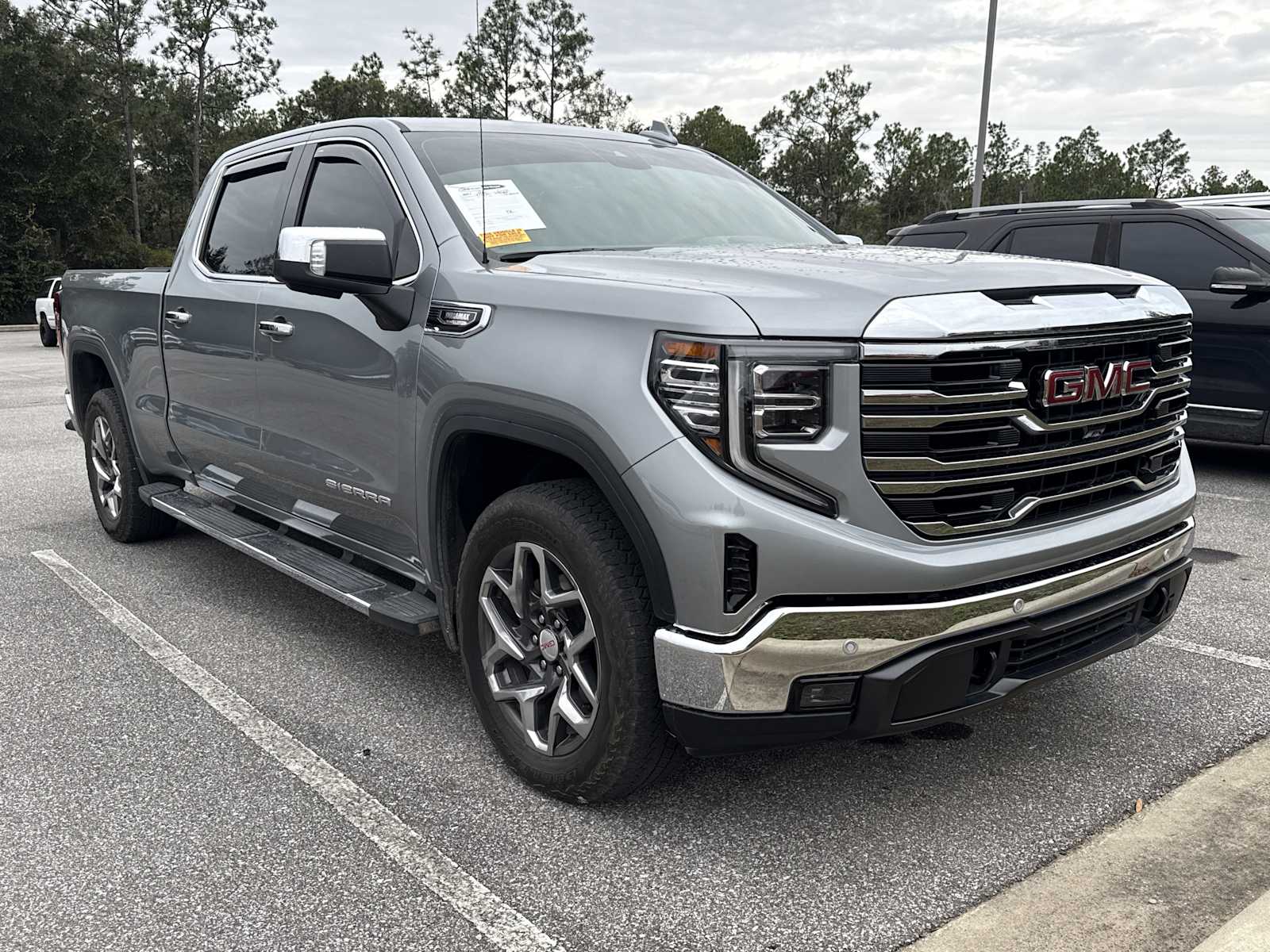 2024 GMC Sierra 1500 SLT's photo