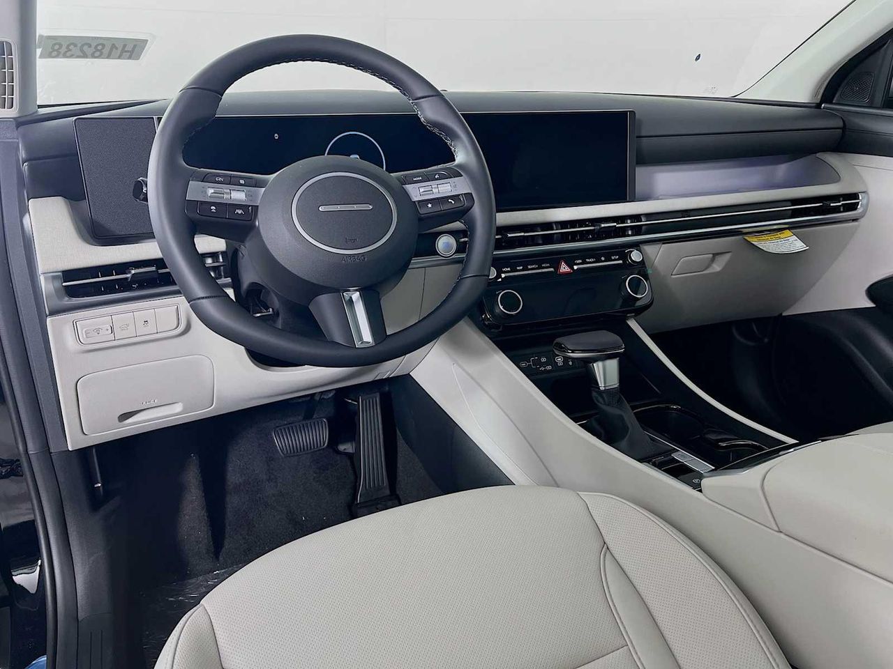 2025 Hyundai Tucson SEL Convenience photo 3