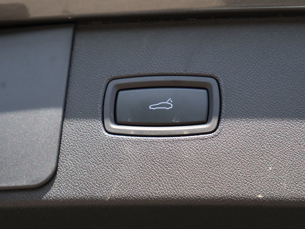 2023 Porsche Cayenne E-Hybrid photo 18