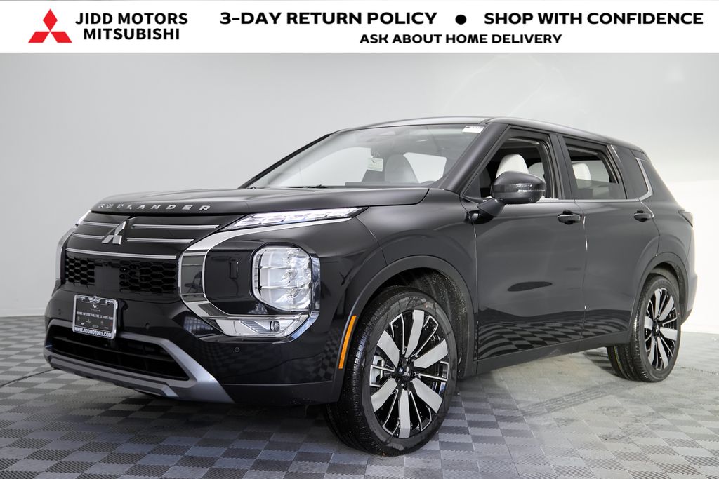 2026 Mitsubishi Outlander SE's photo