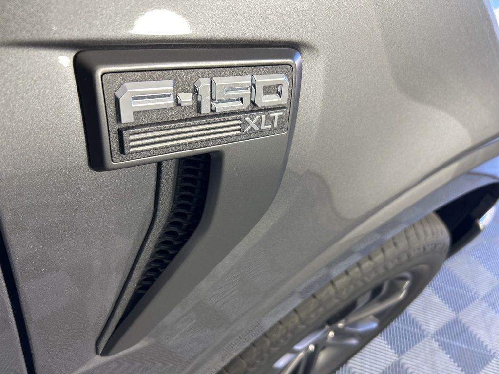 2022 Ford F-150 XLT photo 3