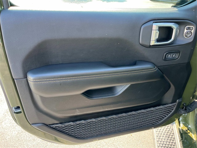 2024 Jeep Wrangler Sahara photo 24