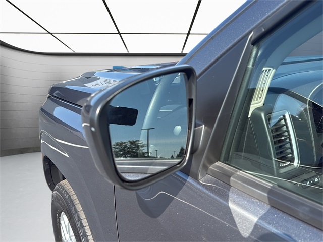 2023 Nissan Frontier SV photo 14