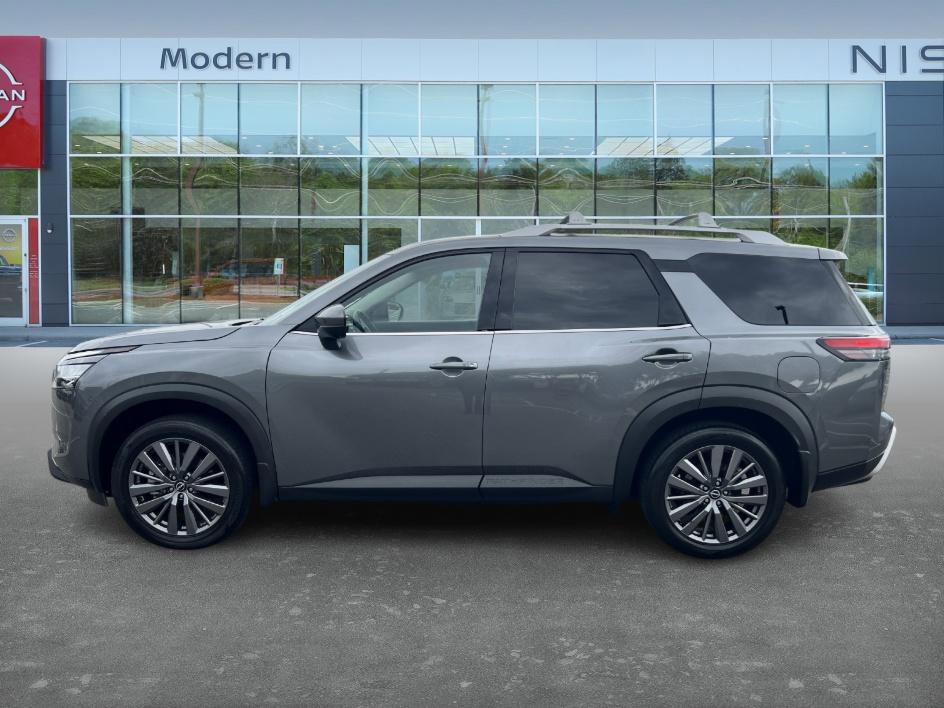 2024 Nissan Pathfinder SL photo 8