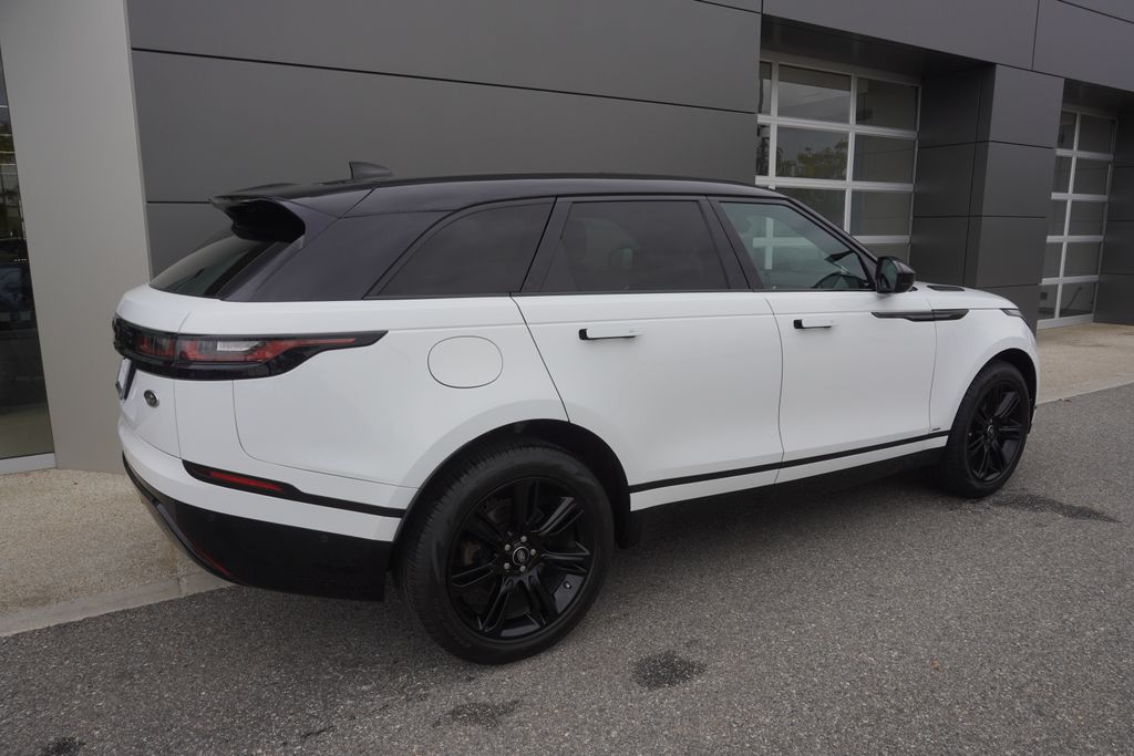 2019 Land Rover Range Rover Velar SE photo 4