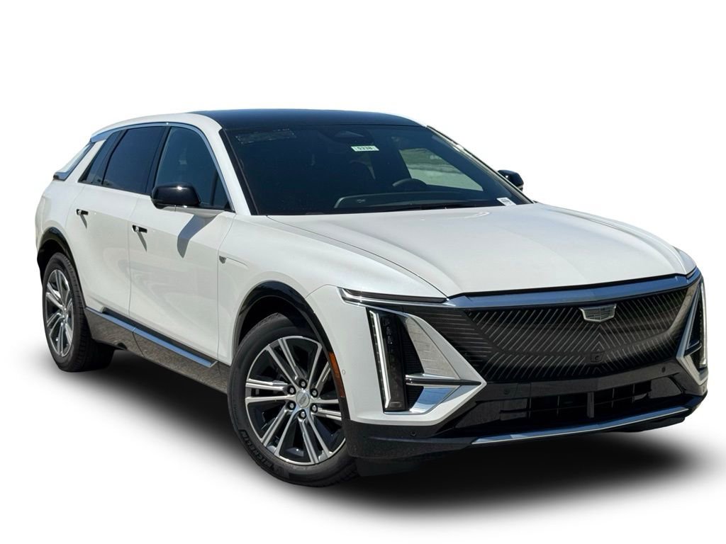 2025 Cadillac Lyriq Luxury photo 2