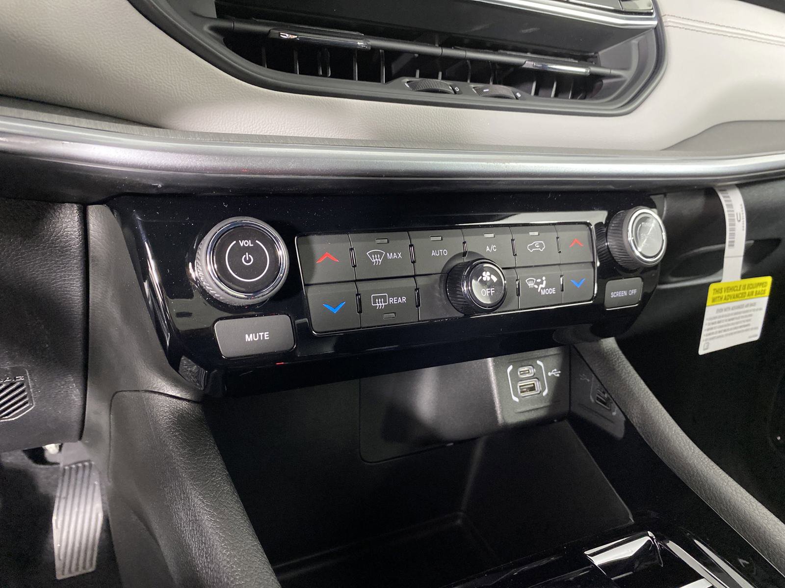 2025 Jeep Compass Limited photo 20