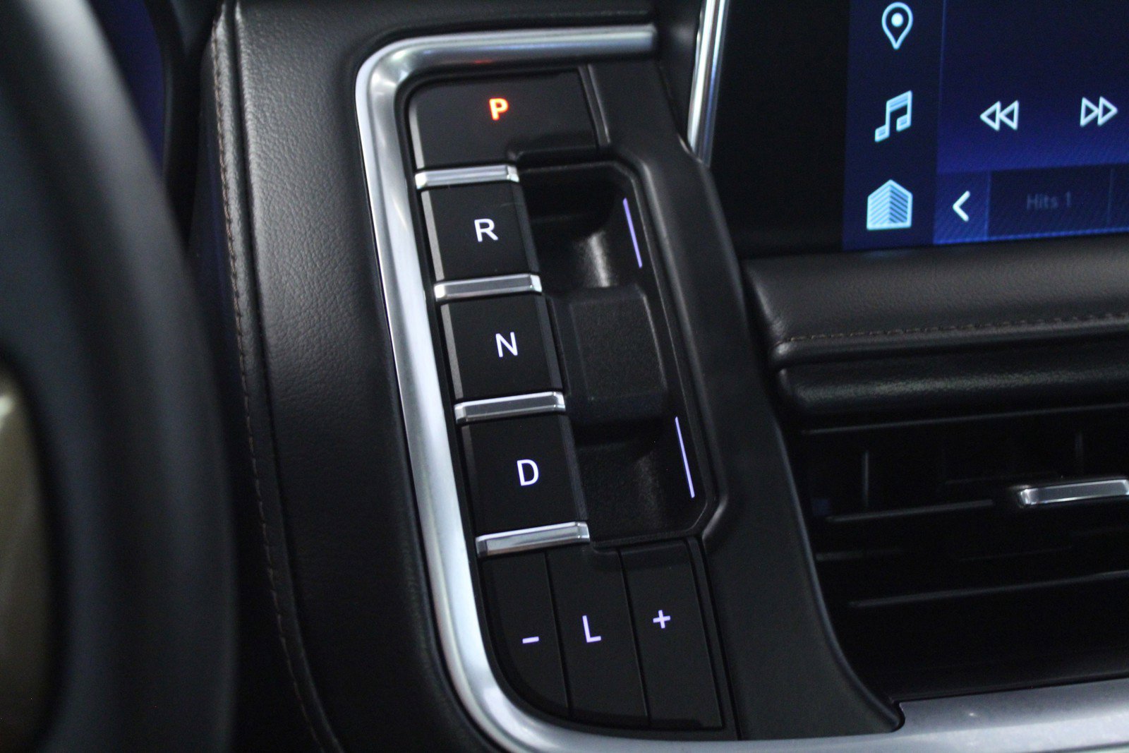 Used 2023 Black Chevrolet High Country image 24