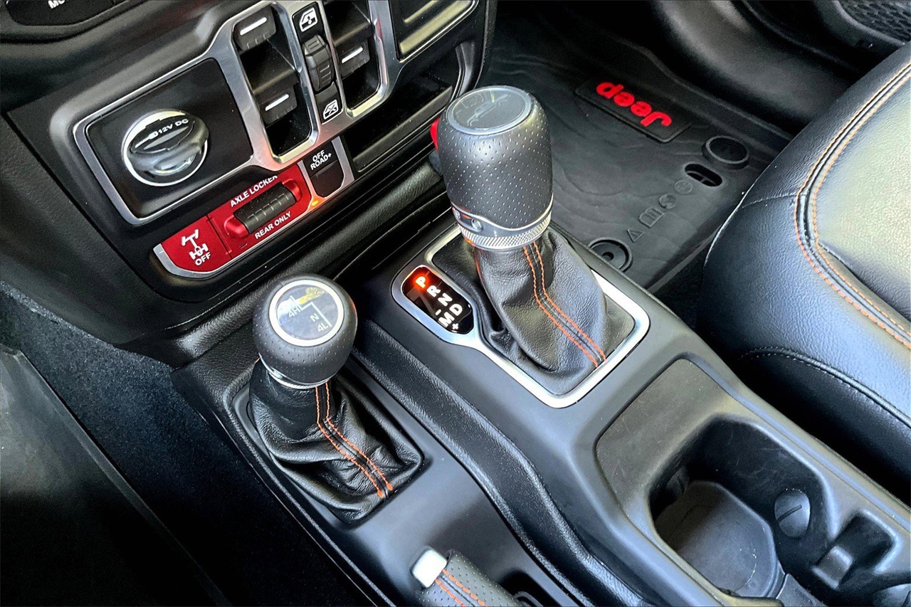 2023 Jeep Gladiator Mojave photo 28