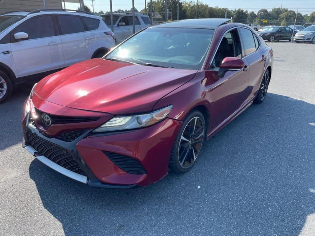 2018 Toyota Camry XSE V6 photo 2