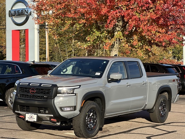 2026 Nissan Frontier Crew Cab PRO-4X photo 4