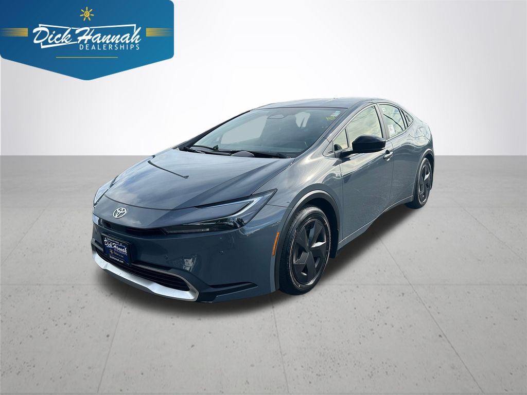 2026 Toyota Prius SE's photo