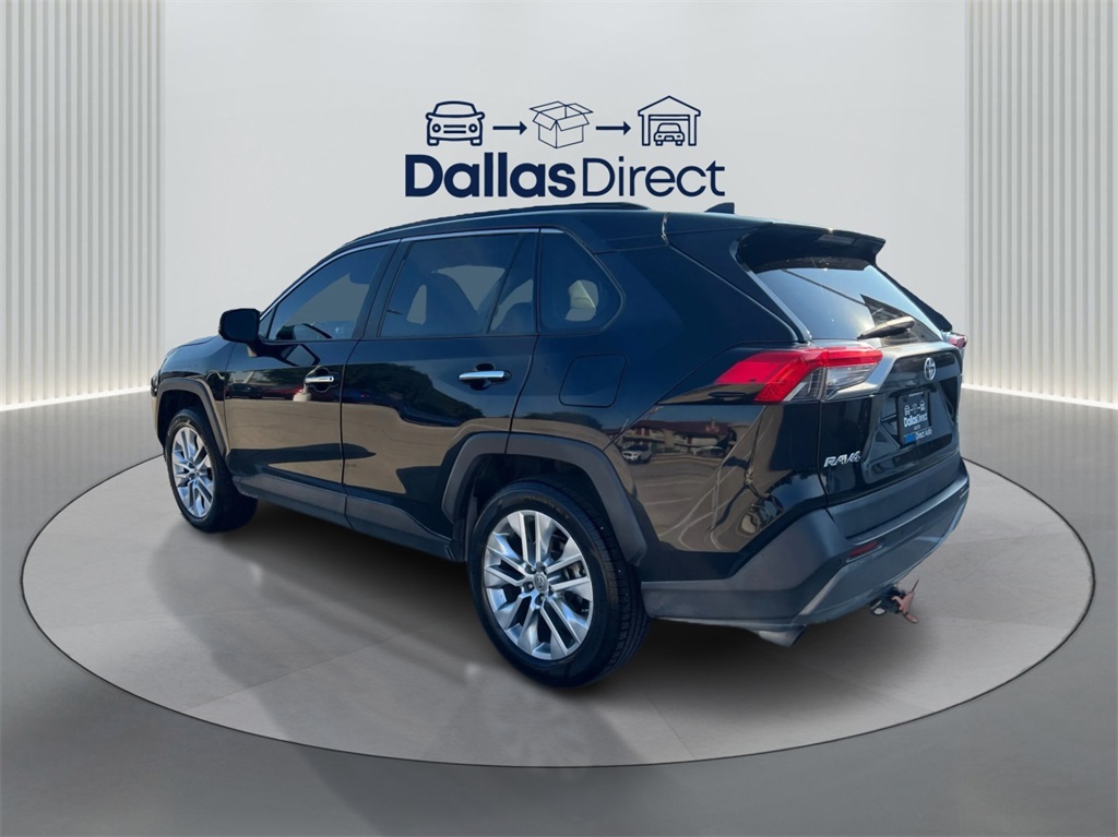 2020 Toyota RAV4 Limited photo 7