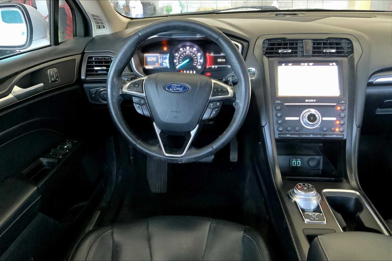 2019 Ford Fusion Titanium photo 5
