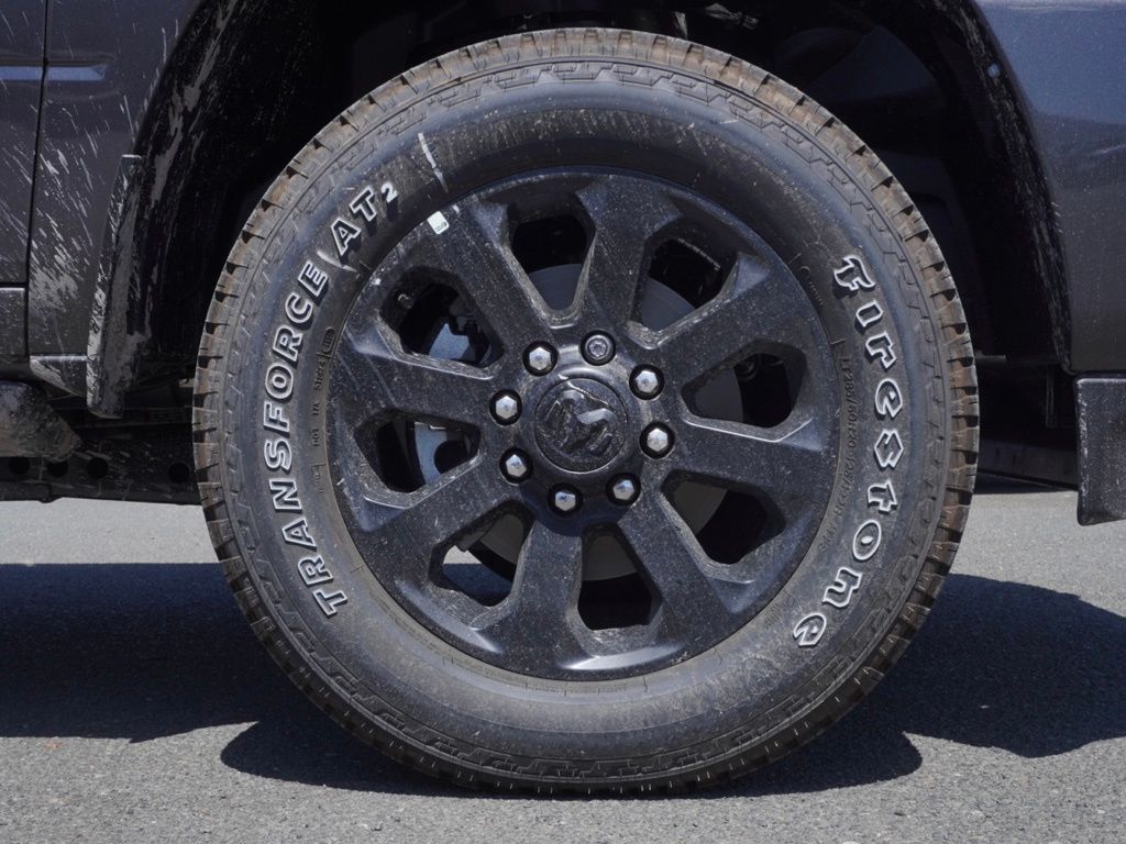 New 2026 Granite Crystal Metallic Clear-Coat Exterior Paint RAM Laramie Night Edition image 10