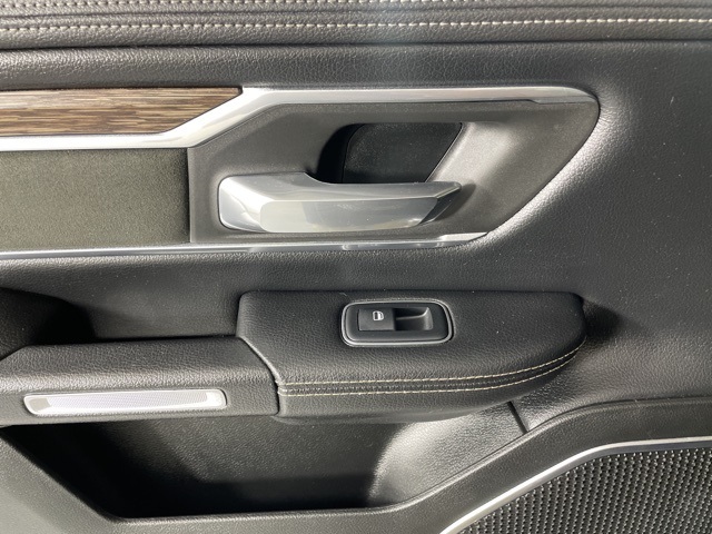 2019 Ram 1500 Laramie photo 32