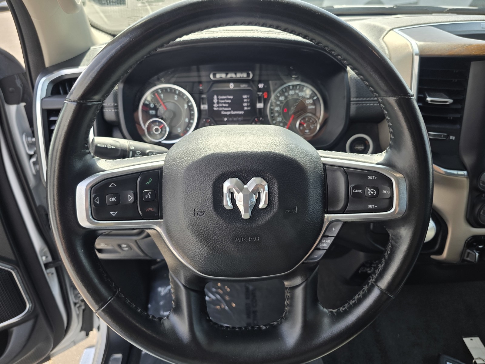 2022 Ram 1500 Laramie photo 29
