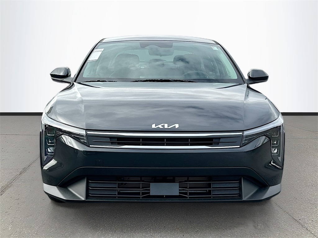 2025 Kia K4 LXS photo 2