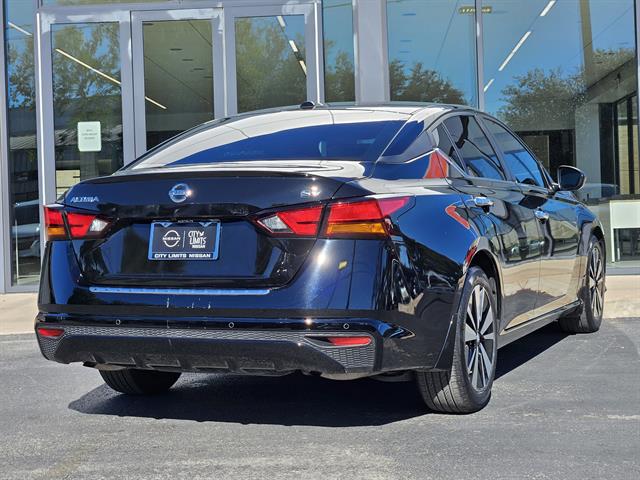 2022 Nissan Altima 2.5 SV photo 4