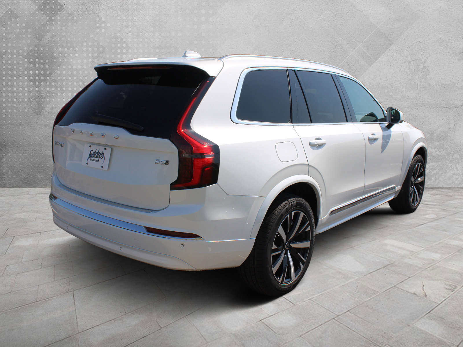 2026 Volvo XC90 B5 Core photo 3