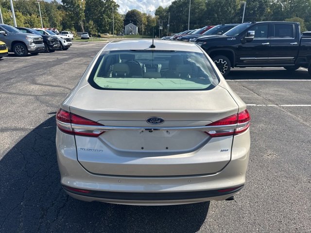 2017 Ford Fusion SE photo 4