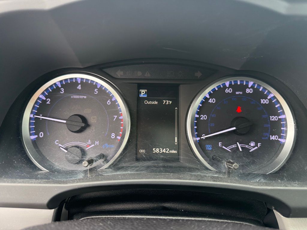 2019 Toyota Highlander LE photo 6