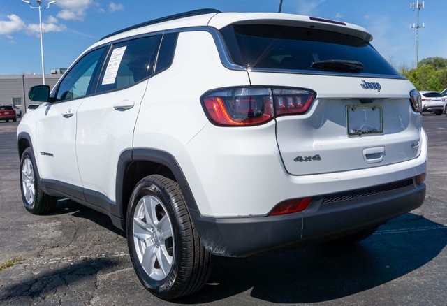 2022 Jeep Compass Latitude photo 3