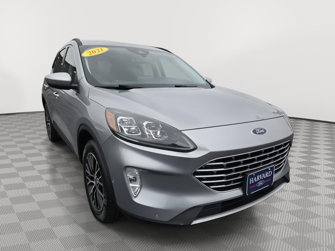 2021 Ford Escape Titanium's photo